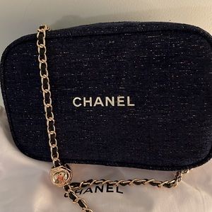 Chanel 2023 Holiday Cosmetic Bag